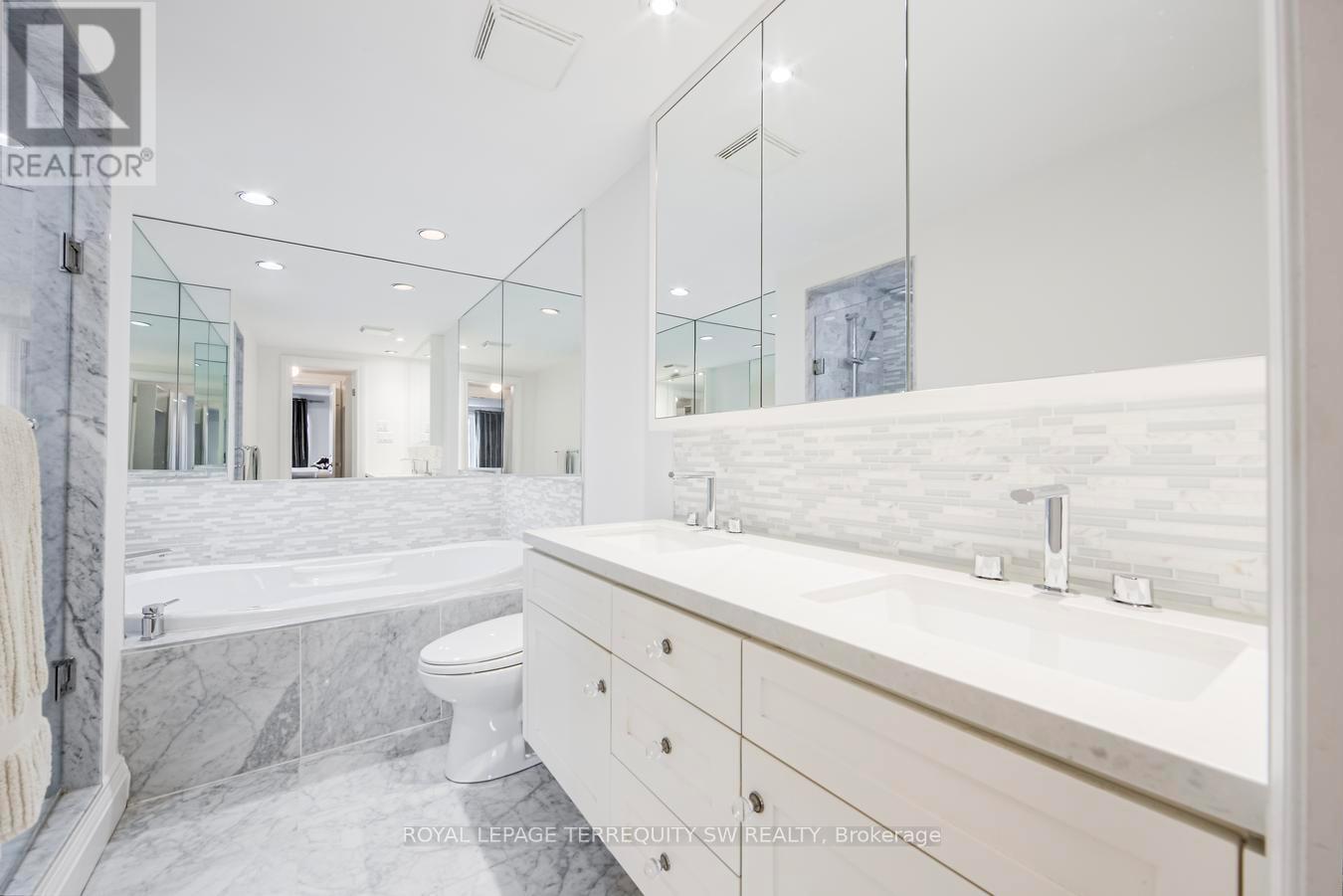 190 Bedford Road, Toronto, Ontario  M5R 2K9 - Photo 24 - C13002732