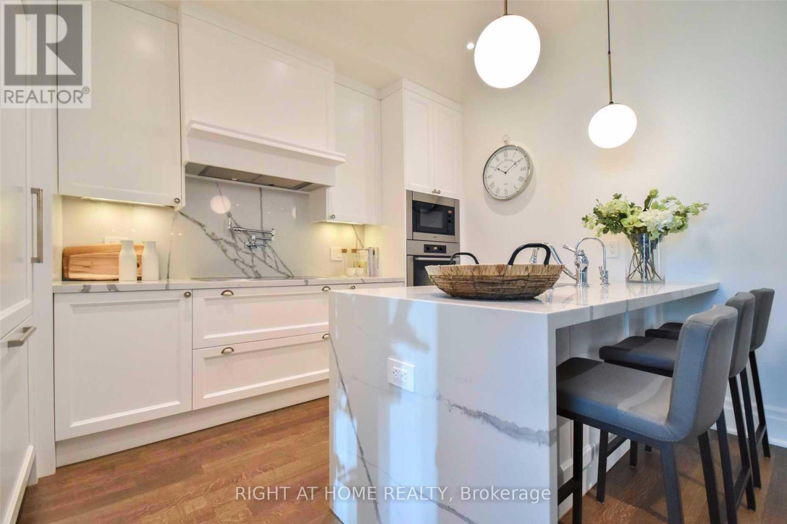 3503 - 311 Bay Street, Toronto, Ontario  M5H 4G5 - Photo 2 - C13002752