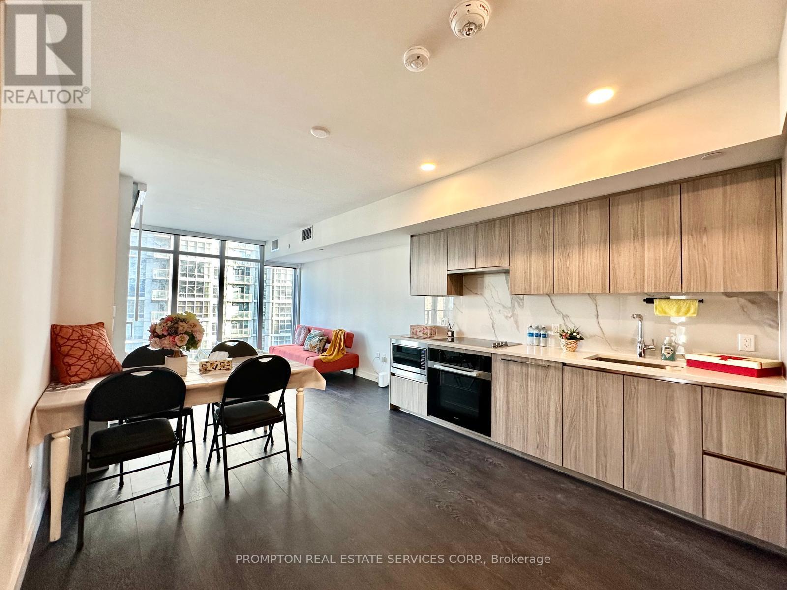 1010 - 1 CONCORD CITYPLACE WAY, Toronto, Ontario