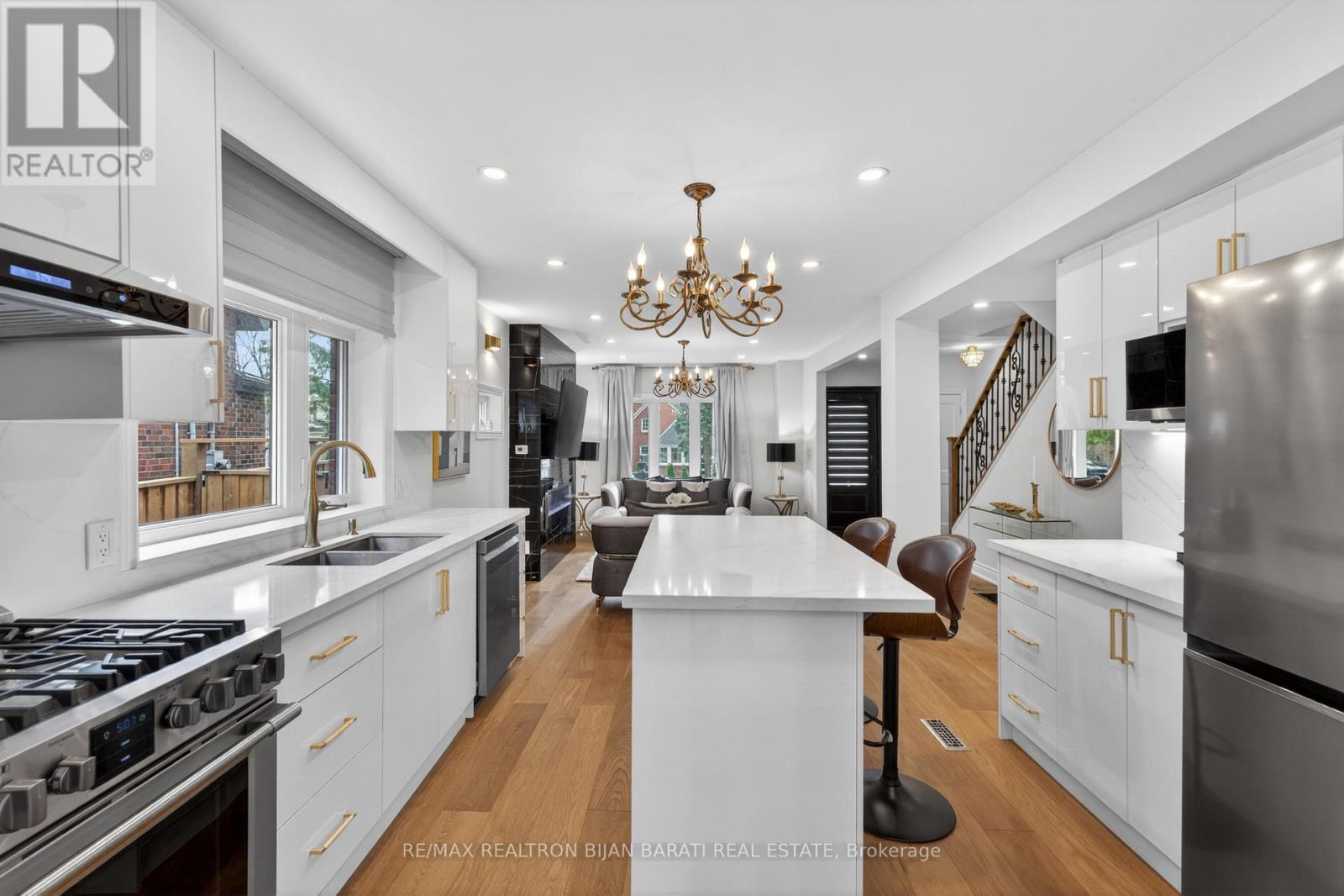 1 Wanless Crescent, Toronto, Ontario  M4N 3B6 - Photo 11 - C13002834