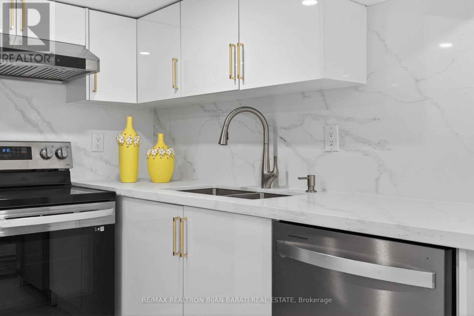 1 Wanless Crescent, Toronto, Ontario  M4N 3B6 - Photo 34 - C13002834