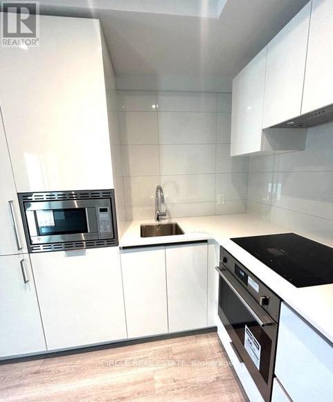 1016 - 121 St Patrick Street, Toronto (Kensington-Chinatown), Ontario  M5T 0B8 - Photo 5 - C12998466