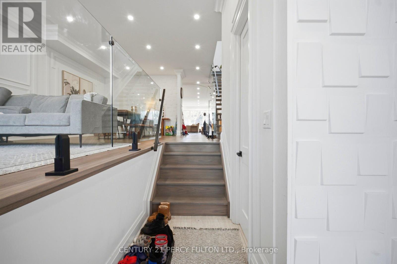 195 Danforth Road, Toronto, Ontario  M1L 3X1 - Photo 5 - E13002712