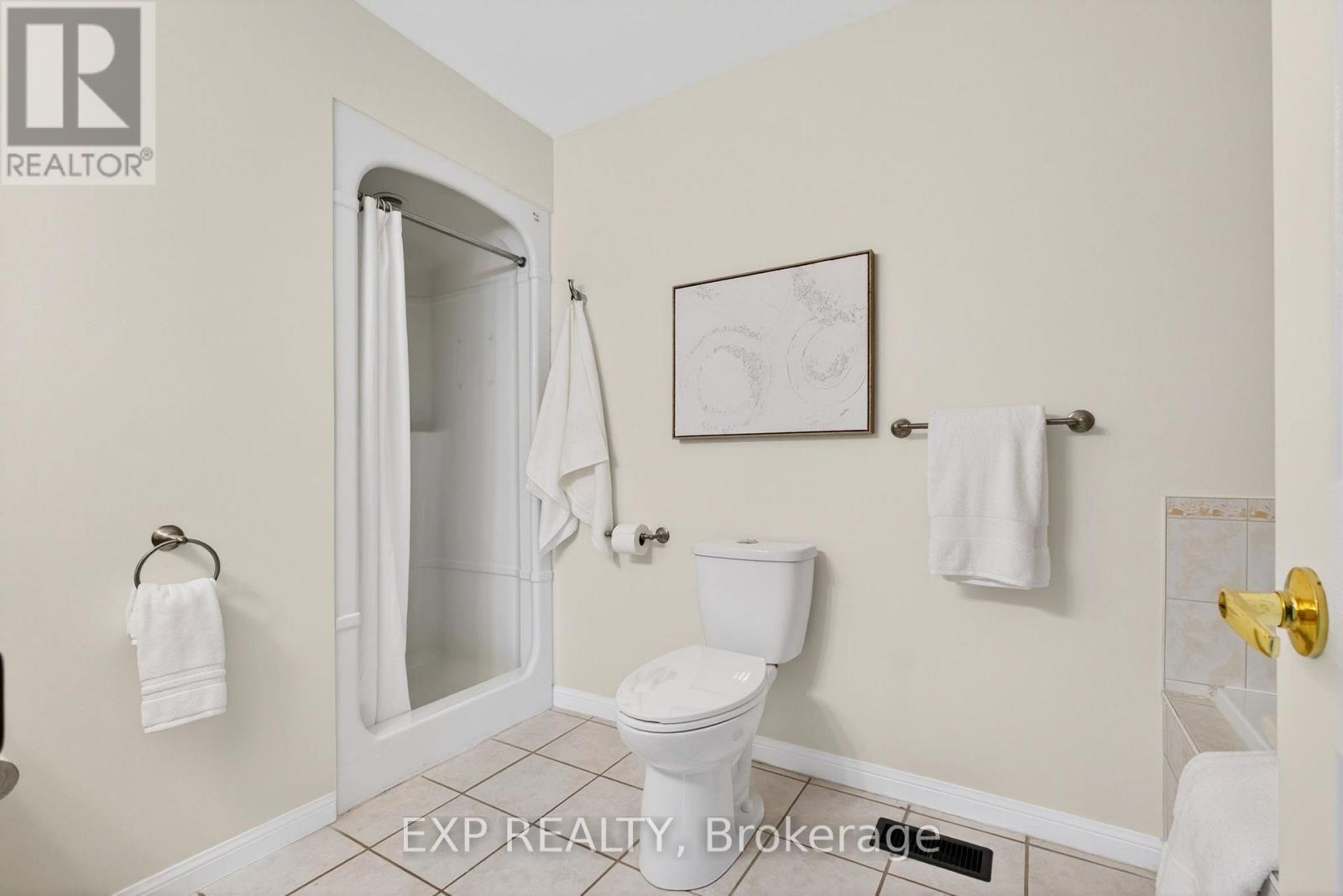 808 Greystone Court E, Oshawa, Ontario  L1K 2V1 - Photo 26 - E13002742