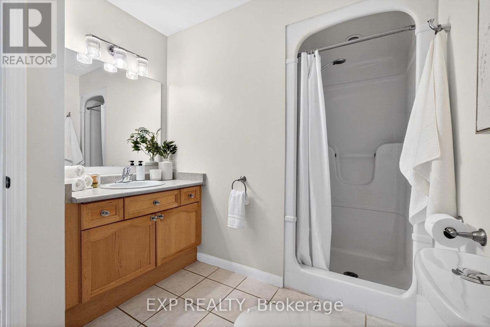 808 Greystone Court E, Oshawa, Ontario  L1K 2V1 - Photo 27 - E13002742