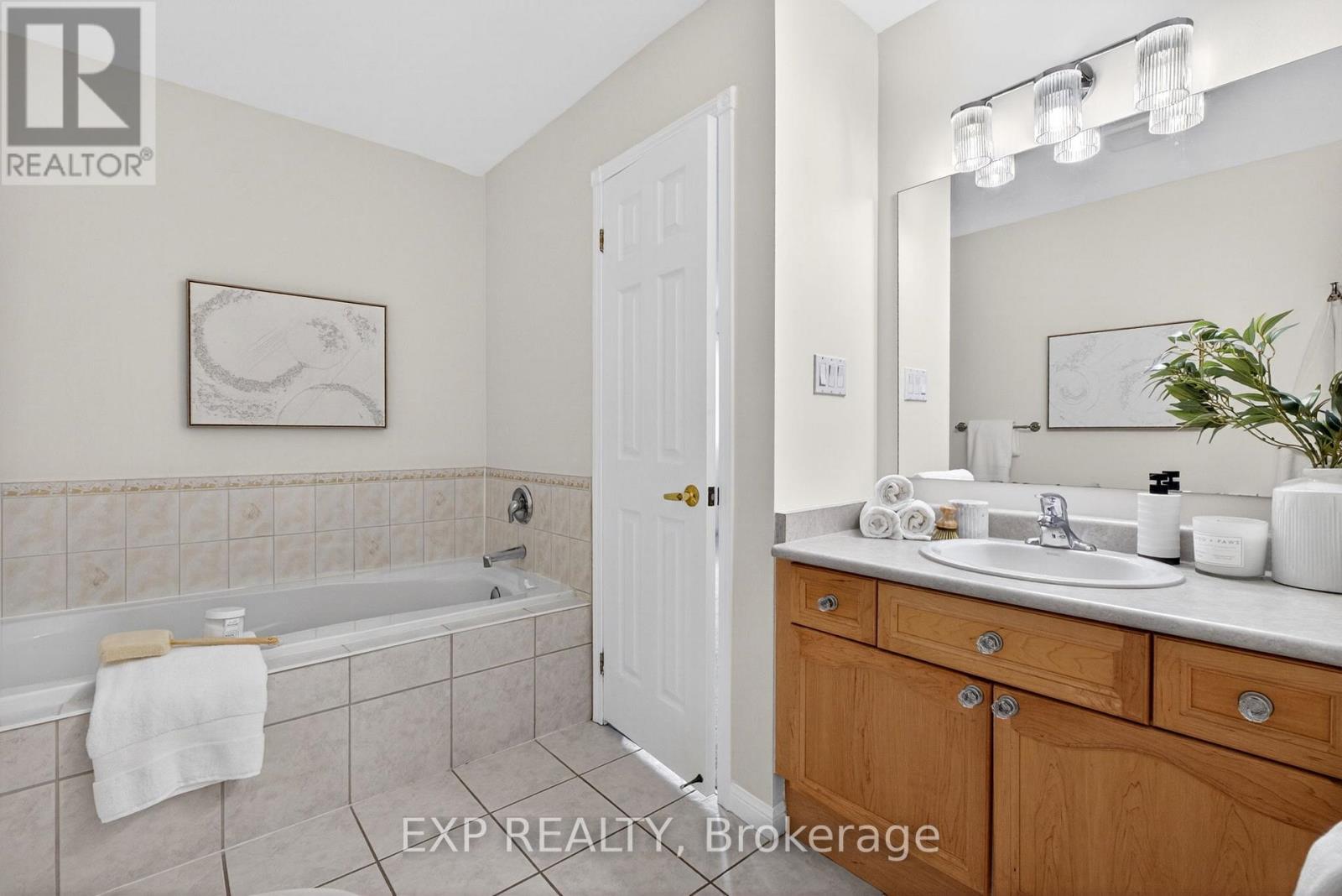 808 Greystone Court E, Oshawa, Ontario  L1K 2V1 - Photo 28 - E13002742