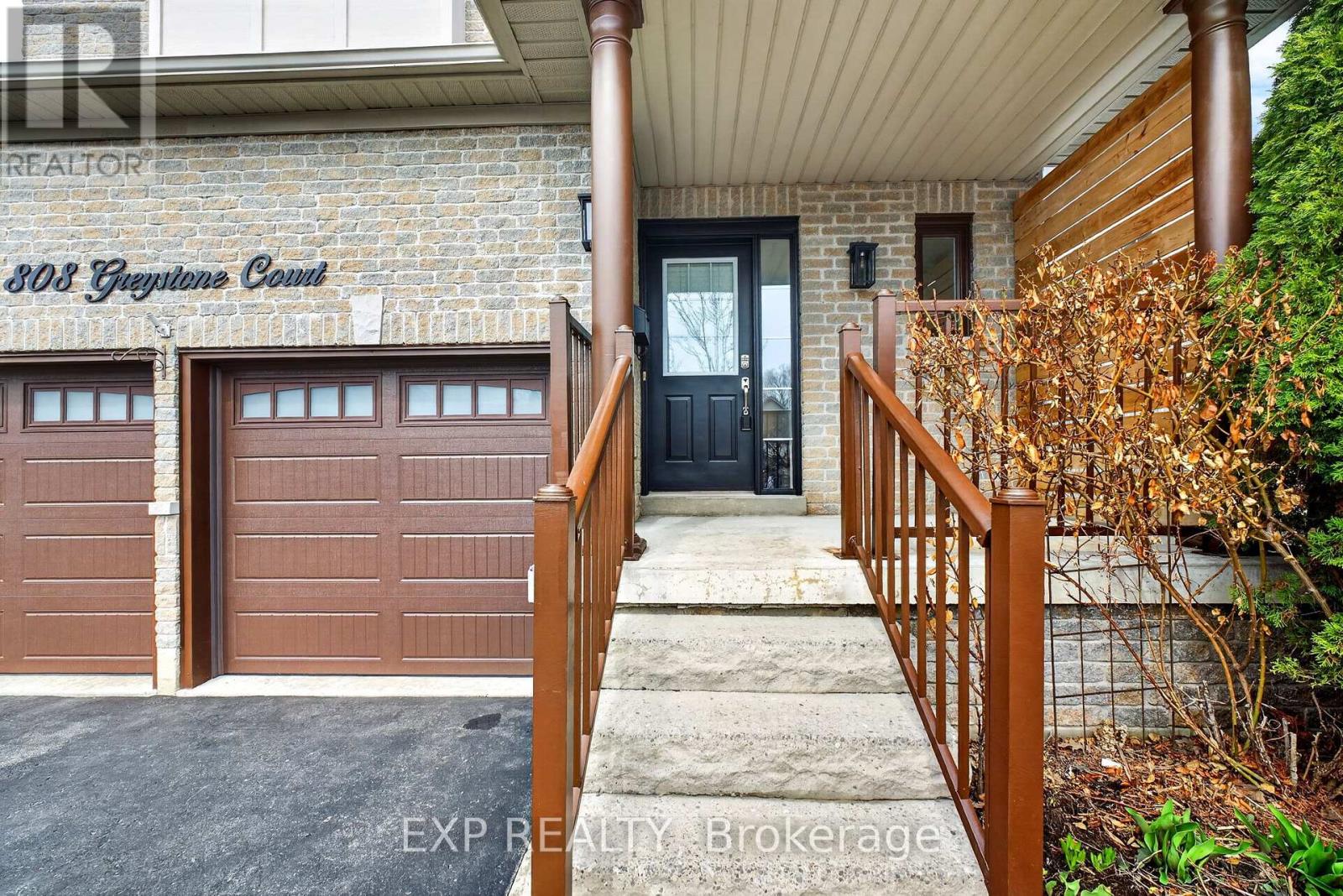 808 Greystone Court E, Oshawa, Ontario  L1K 2V1 - Photo 4 - E13002742
