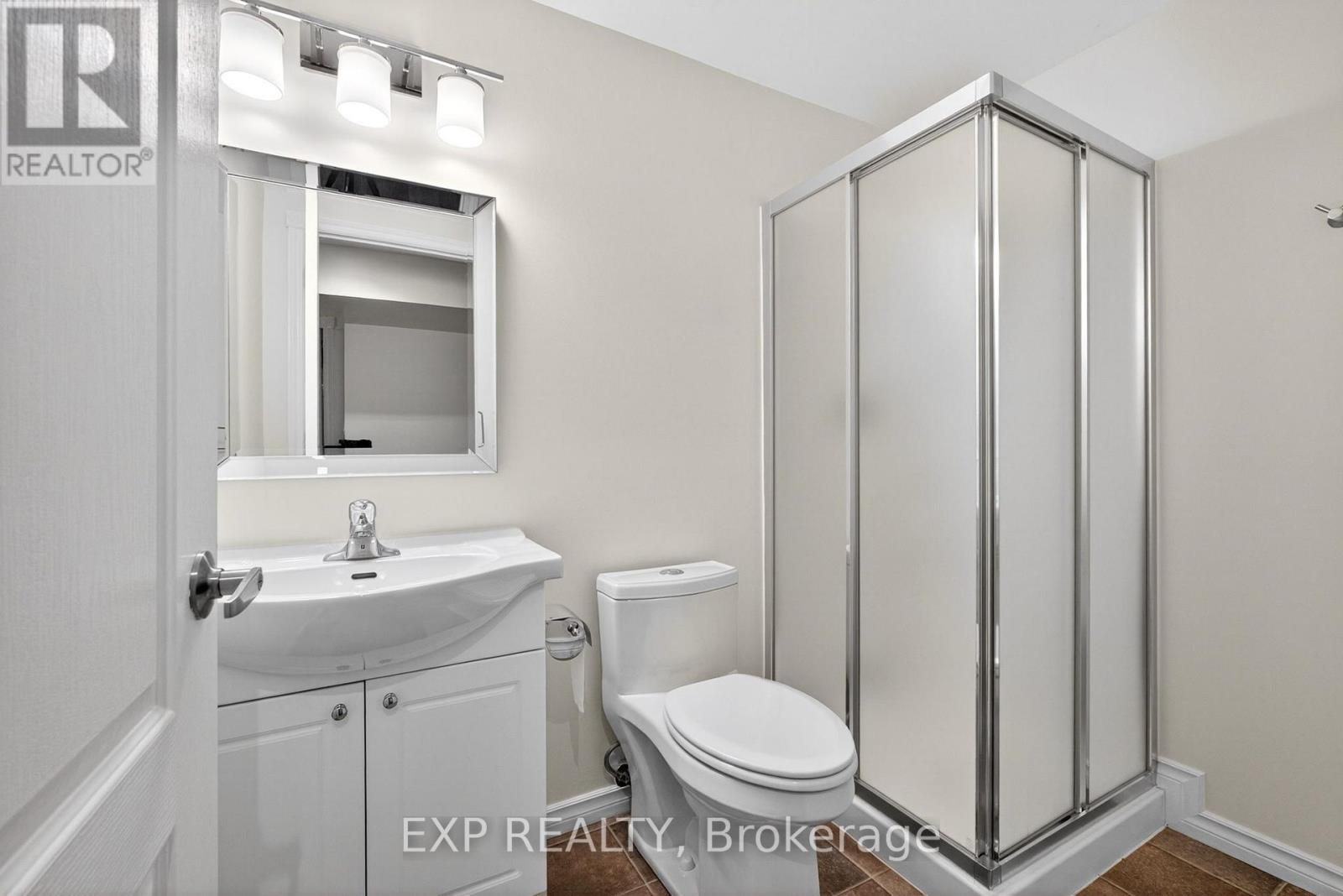 808 Greystone Court E, Oshawa, Ontario  L1K 2V1 - Photo 40 - E13002742