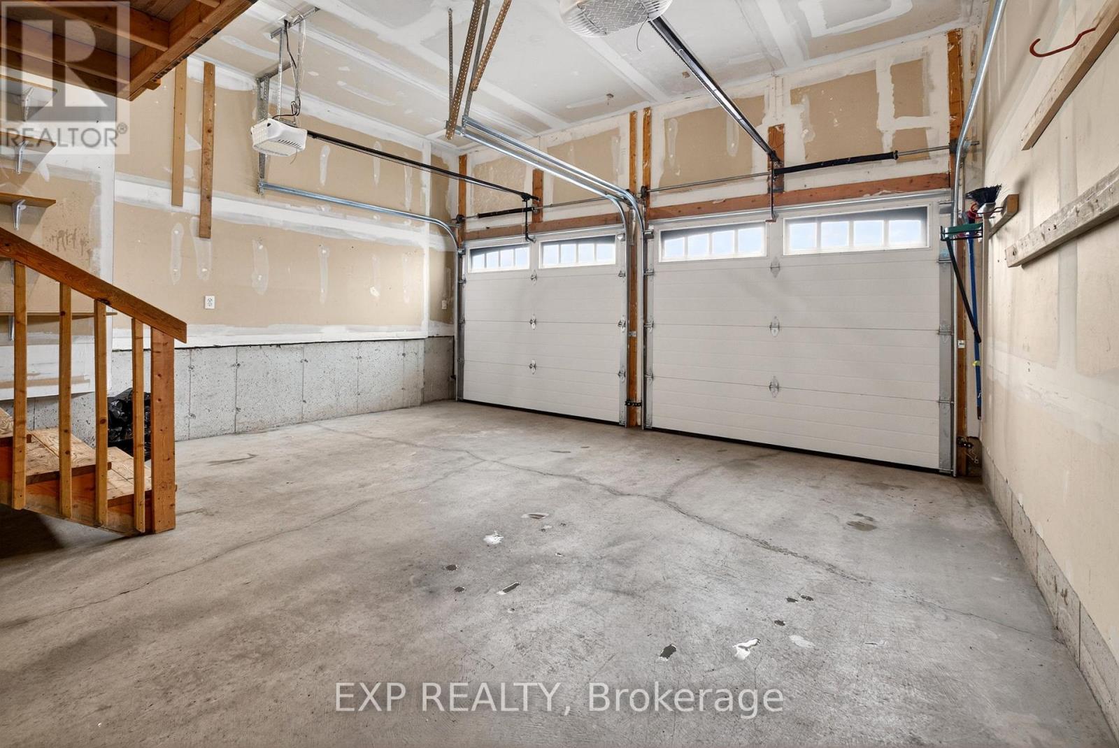 808 Greystone Court E, Oshawa, Ontario  L1K 2V1 - Photo 50 - E13002742