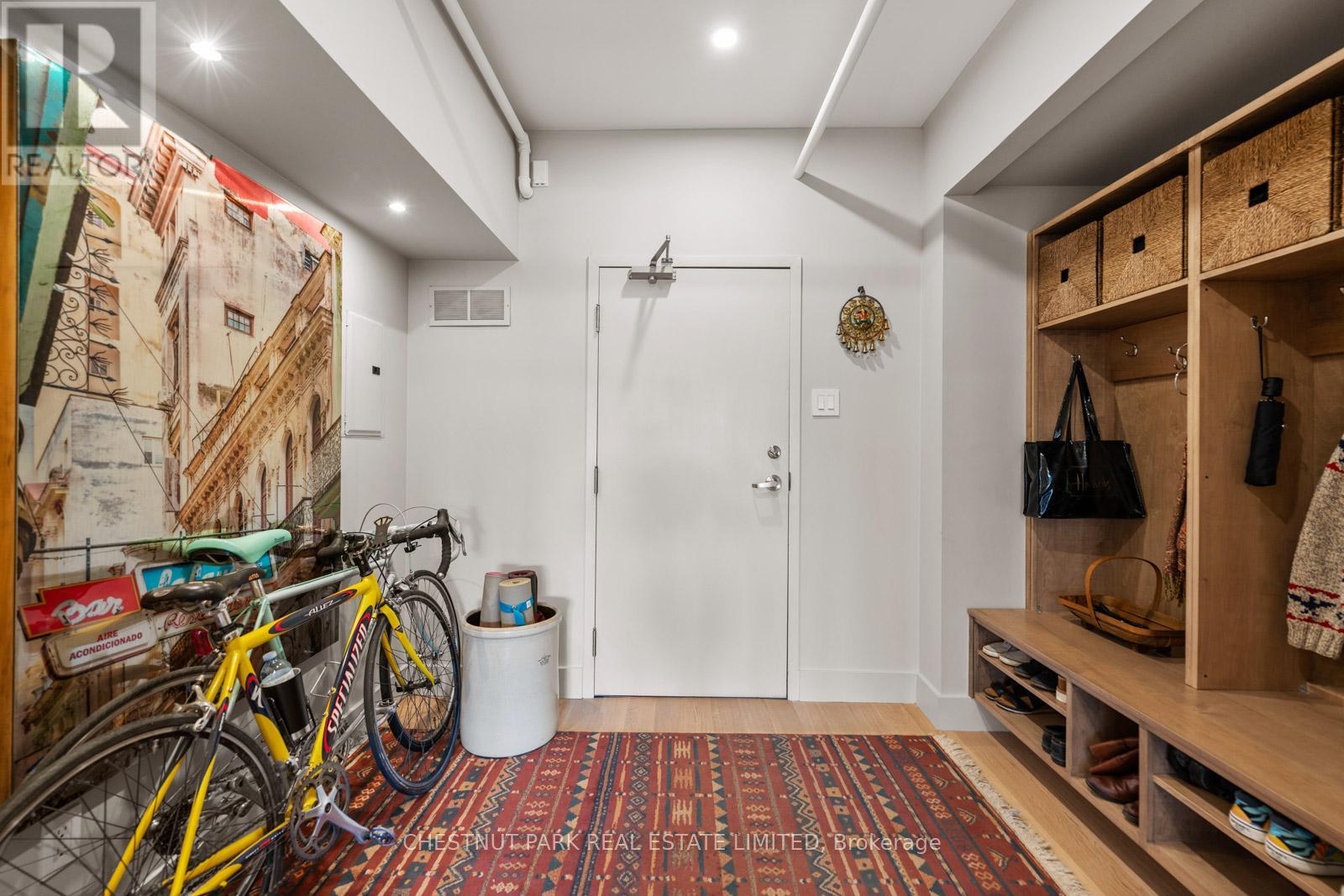 304 - 1852 Queen Street E, Toronto, Ontario  M4L 1H1 - Photo 2 - E13002776