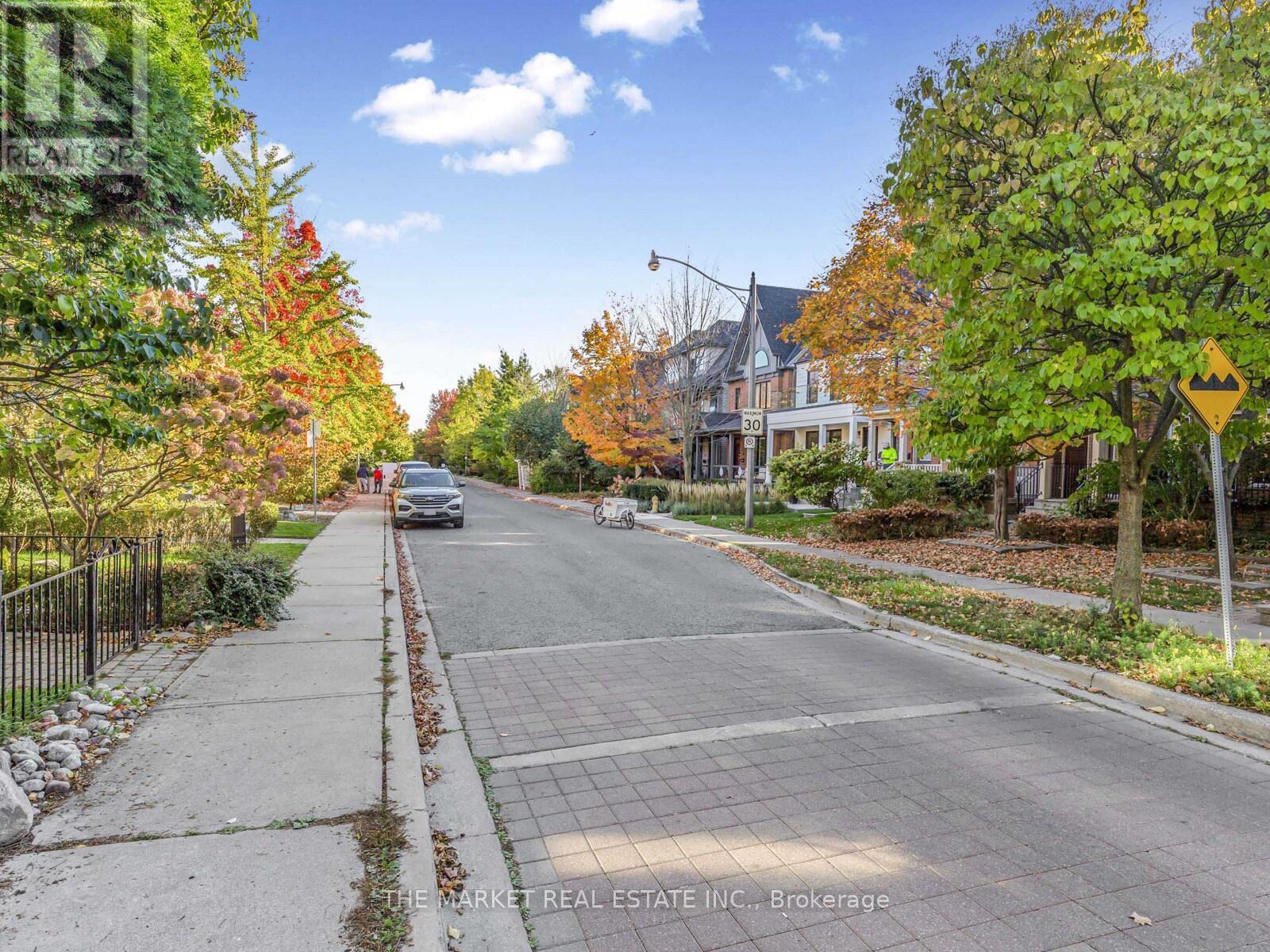 67 Winners Circle, Toronto, Ontario  M4L 3Y7 - Photo 48 - E13002800