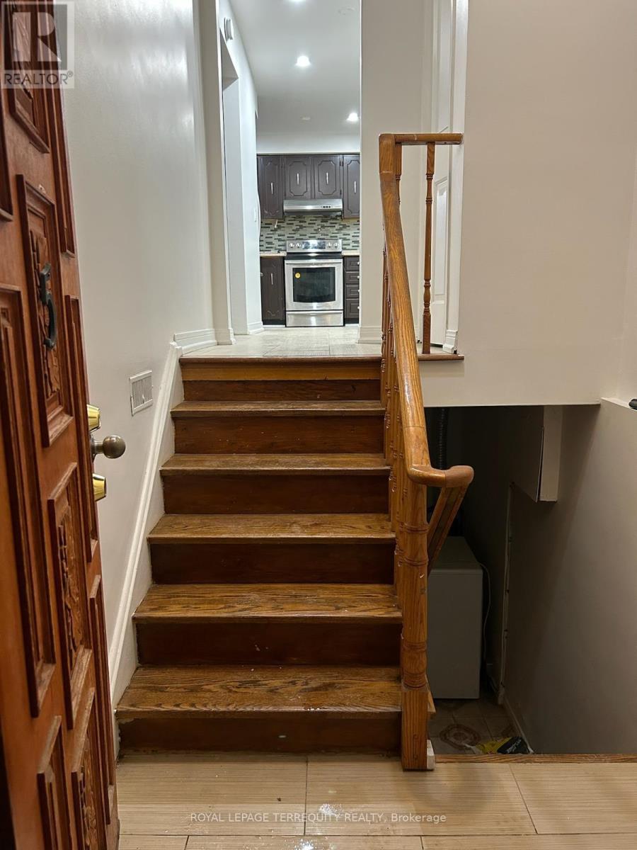 Main - 5 Malta Street, Toronto, Ontario  M1N 2L2 - Photo 4 - E13002836