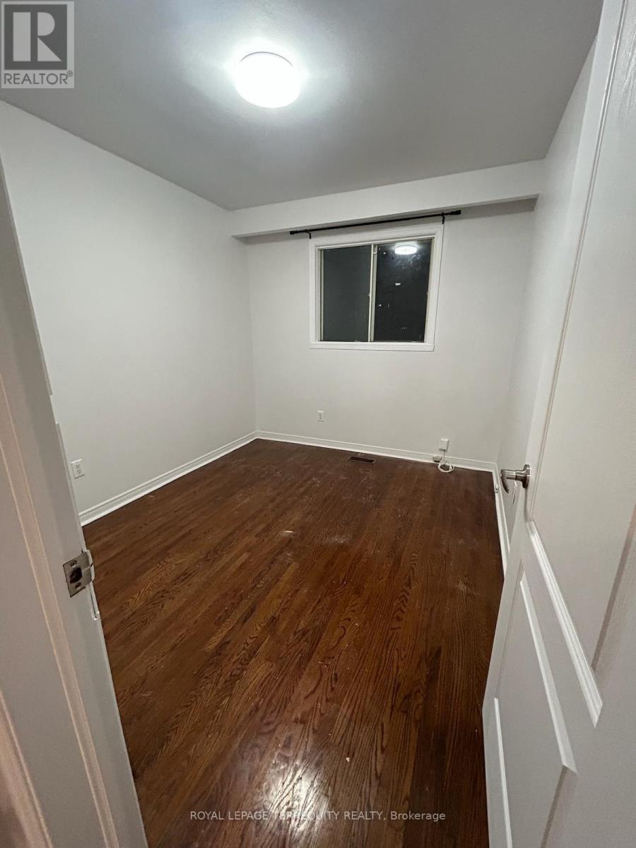 Main - 5 Malta Street, Toronto, Ontario  M1N 2L2 - Photo 8 - E13002836