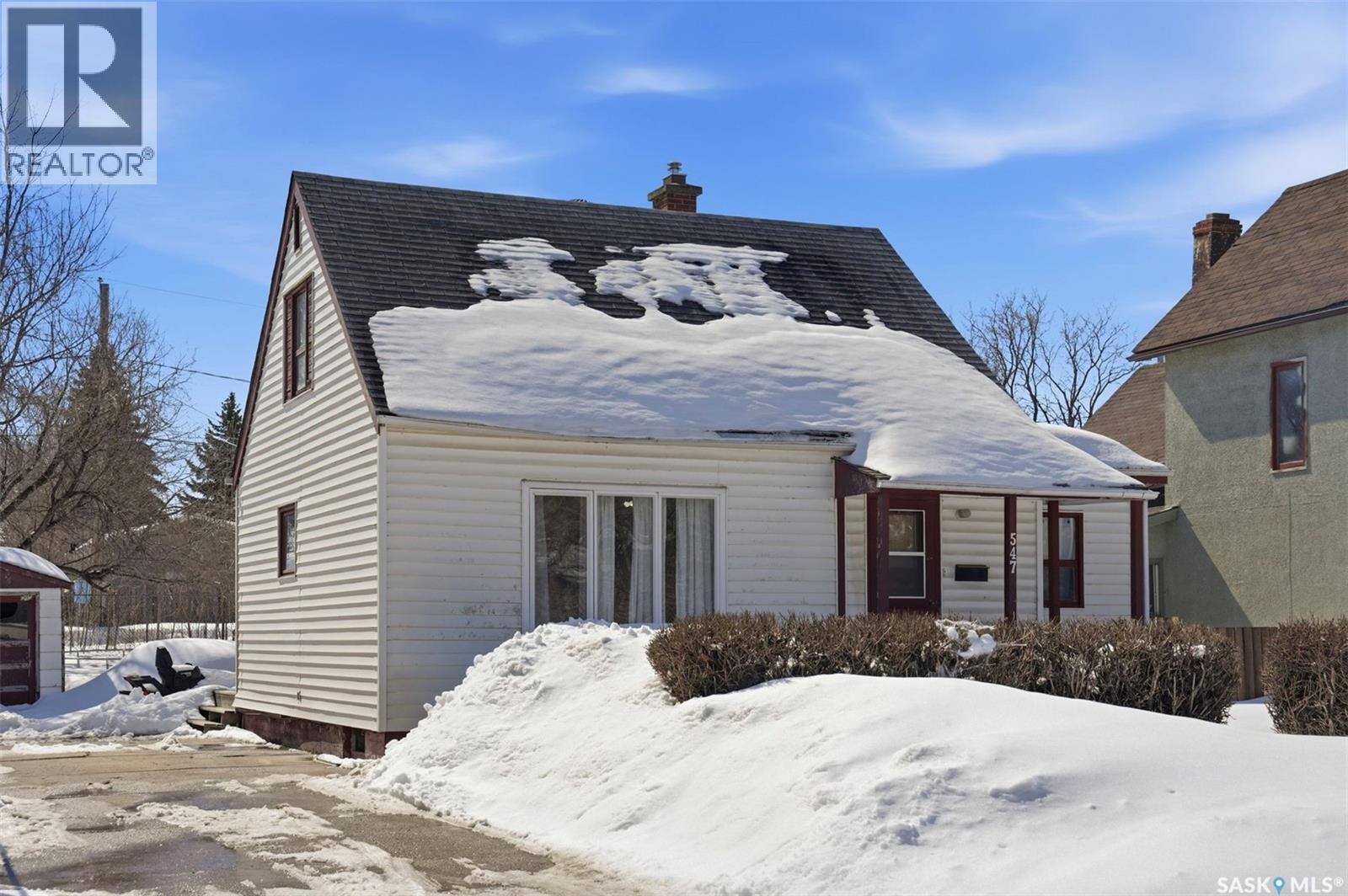 547 5th Street E, Prince Albert, Saskatchewan  S6V 0L9 - Photo 2 - SK032956