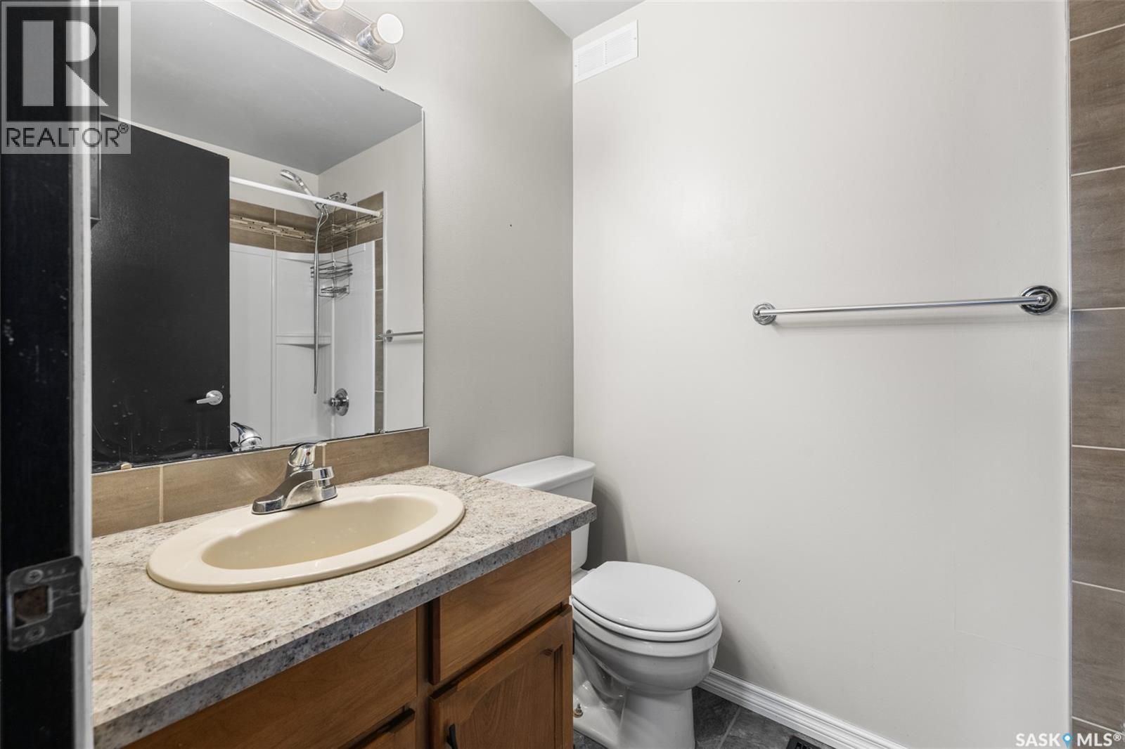 918 East Bay, Regina, Saskatchewan  S4N 6W6 - Photo 12 - SK032882