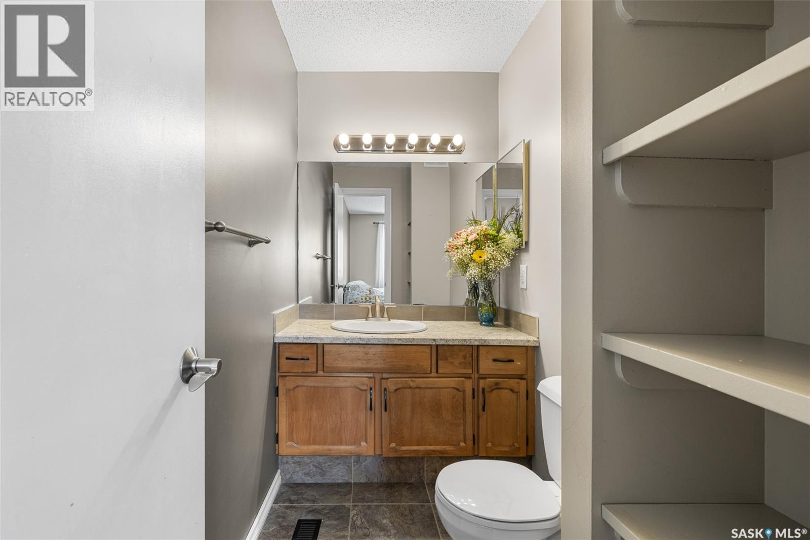 918 East Bay, Regina, Saskatchewan  S4N 6W6 - Photo 16 - SK032882