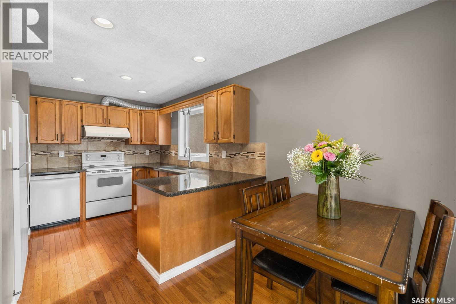 918 East Bay, Regina, Saskatchewan  S4N 6W6 - Photo 7 - SK032882