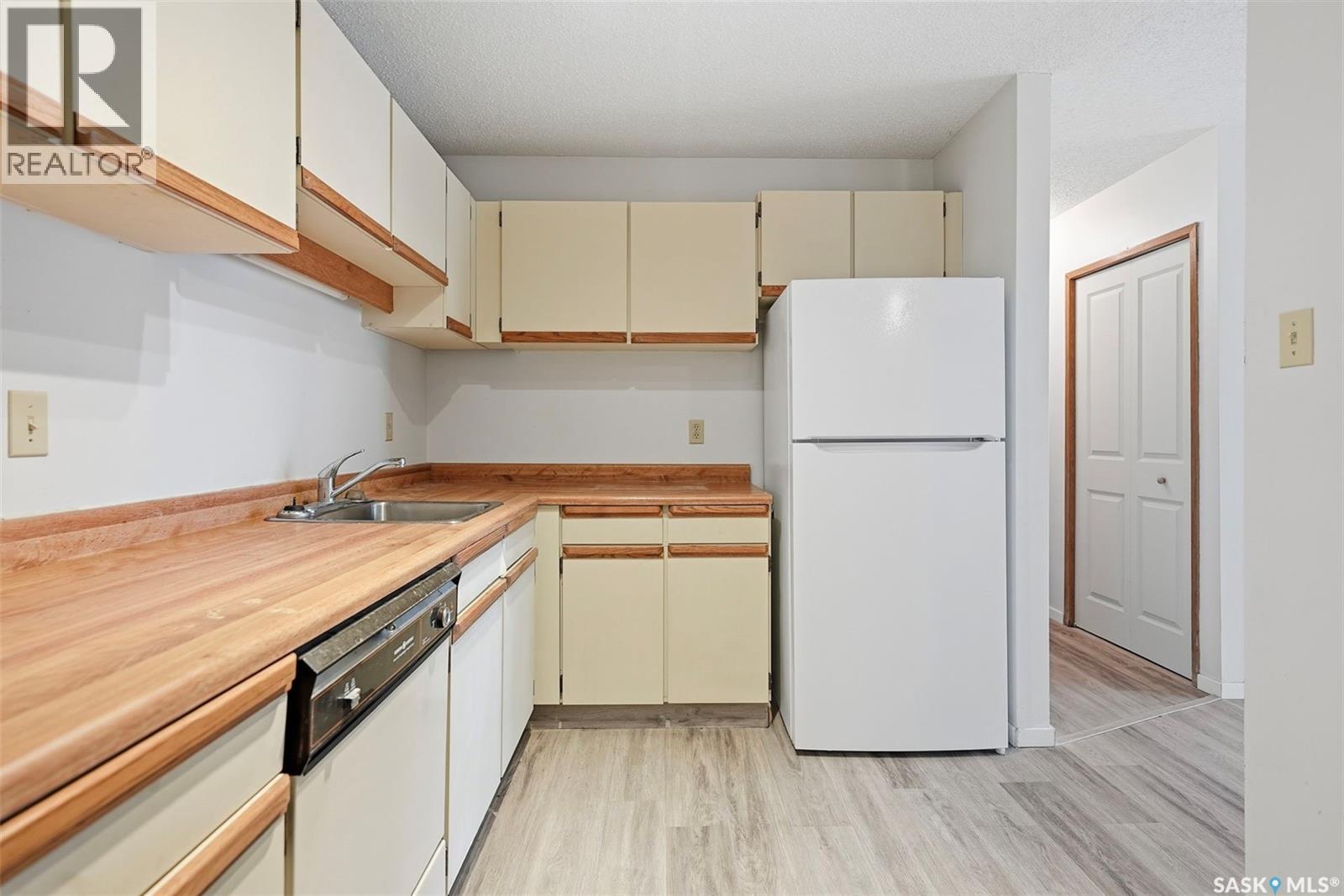 102 385 Kingsmere Boulevard, Saskatoon, Saskatchewan  S7J 4J6 - Photo 10 - SK032802