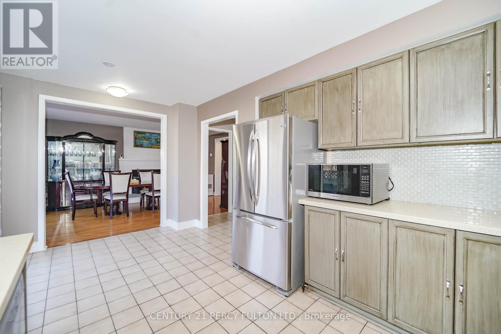 1525 Sturgeon Court, Pickering, Ontario  L1V 5P6 - Photo 13 - E13001376