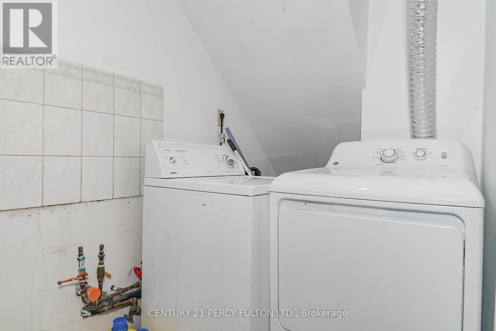 1525 Sturgeon Court, Pickering, Ontario  L1V 5P6 - Photo 32 - E13001376