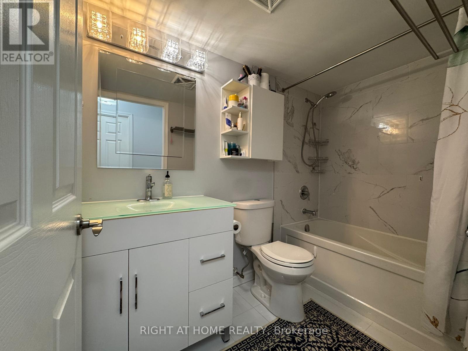 1102 - 23 Oneida Crescent, Richmond Hill, Ontario  L4B 0A2 - Photo 14 - N13002578