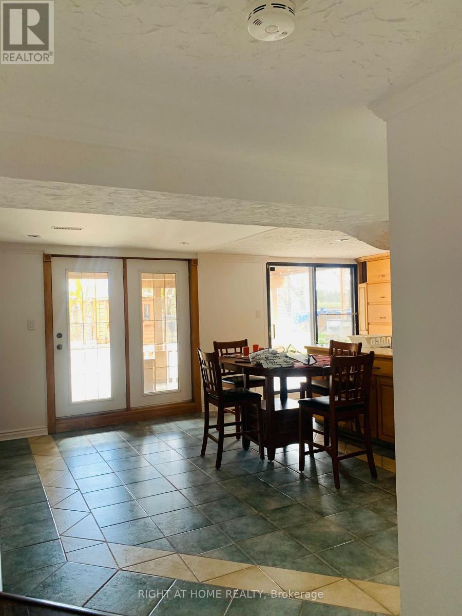 104 Peevers Crescent, Newmarket, Ontario  L3Y 7T1 - Photo 7 - N13002662