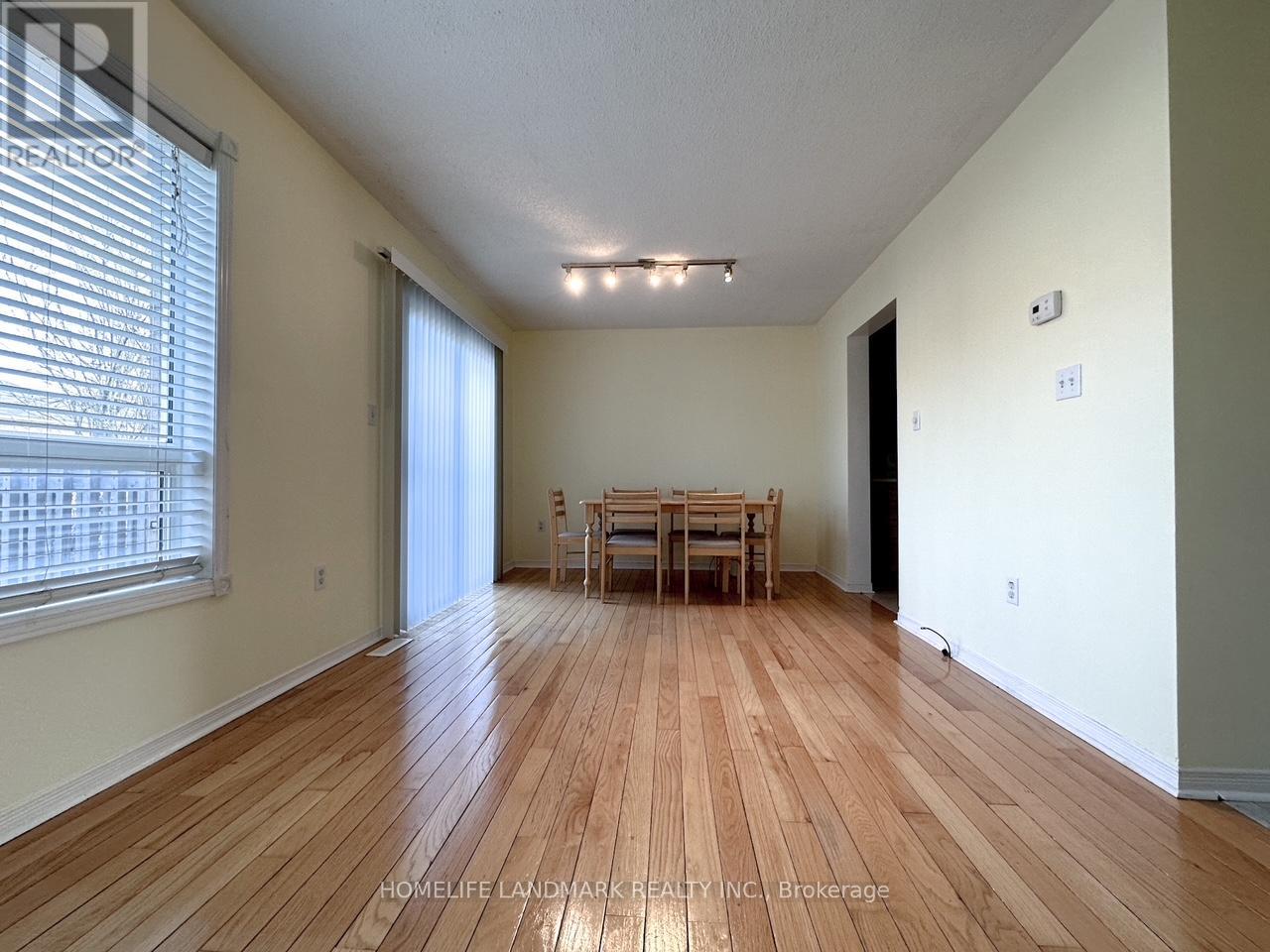 24 Crittenden Drive, Georgina, Ontario  L4P 4E7 - Photo 2 - N13002722