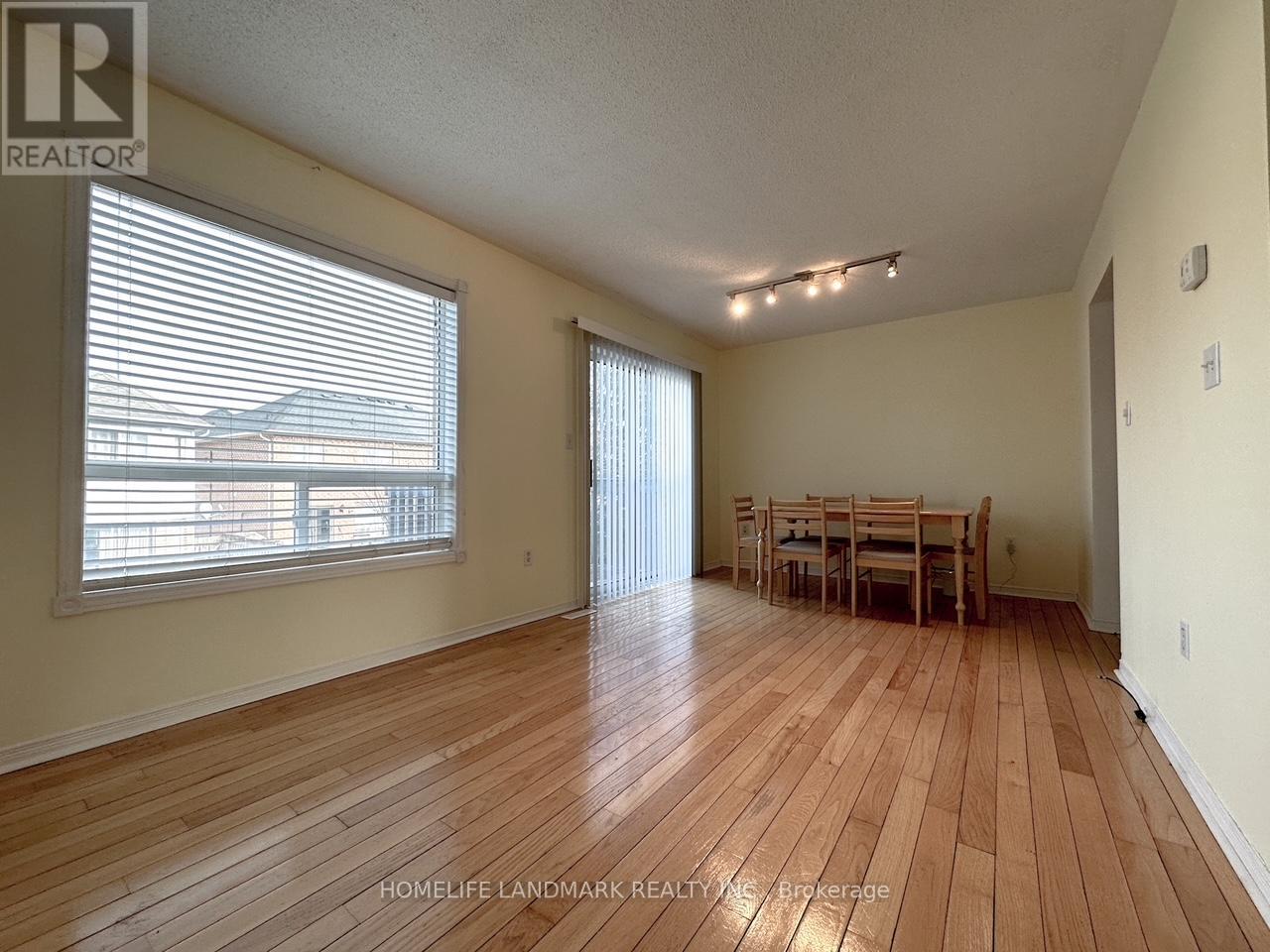 24 Crittenden Drive, Georgina, Ontario  L4P 4E7 - Photo 3 - N13002722