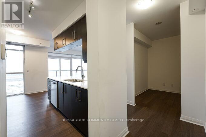 1504 - 55 Oneida Crescent, Richmond Hill, Ontario L4B 0E8 - Photo 7 - N13002820