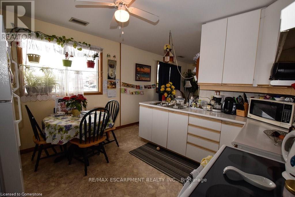 120 Parkdale Avenue N, Hamilton, Ontario  L8H 5W9 - Photo 42 - X12294570