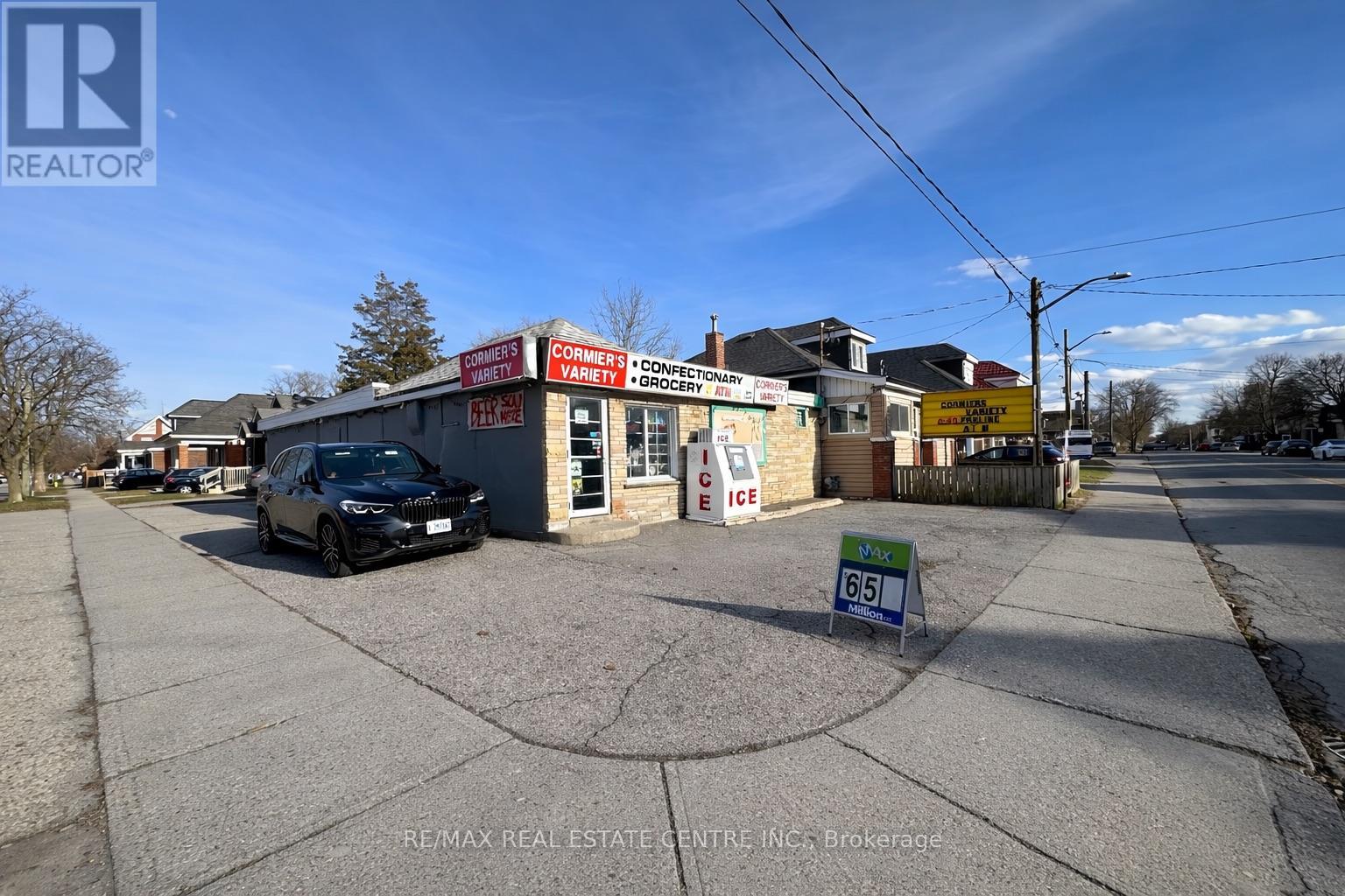 257 Murray Street, Brantford, Ontario  N3S 5S4 - Photo 2 - X12928476