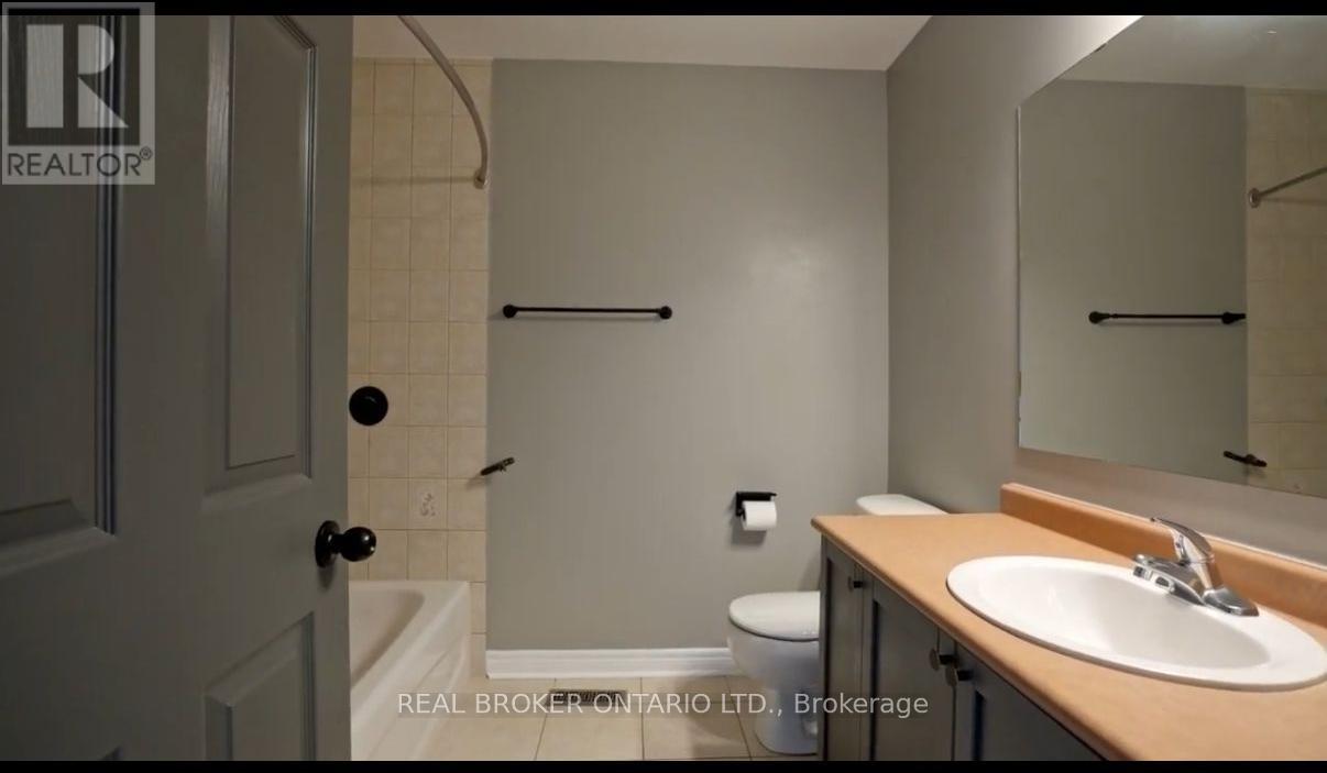 176 Thrushwood Drive, Barrie, Ontario  L4N 0Z1 - Photo 7 - S13002640