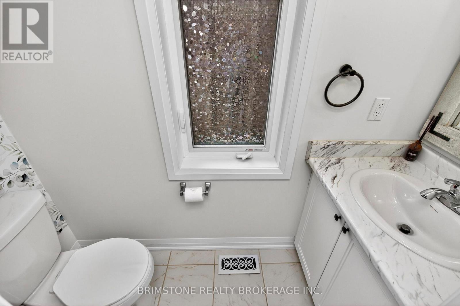 63 Copperhill Heights, Barrie (Painswick South), Ontario  L9J 0K6 - Photo 12 - S13002674