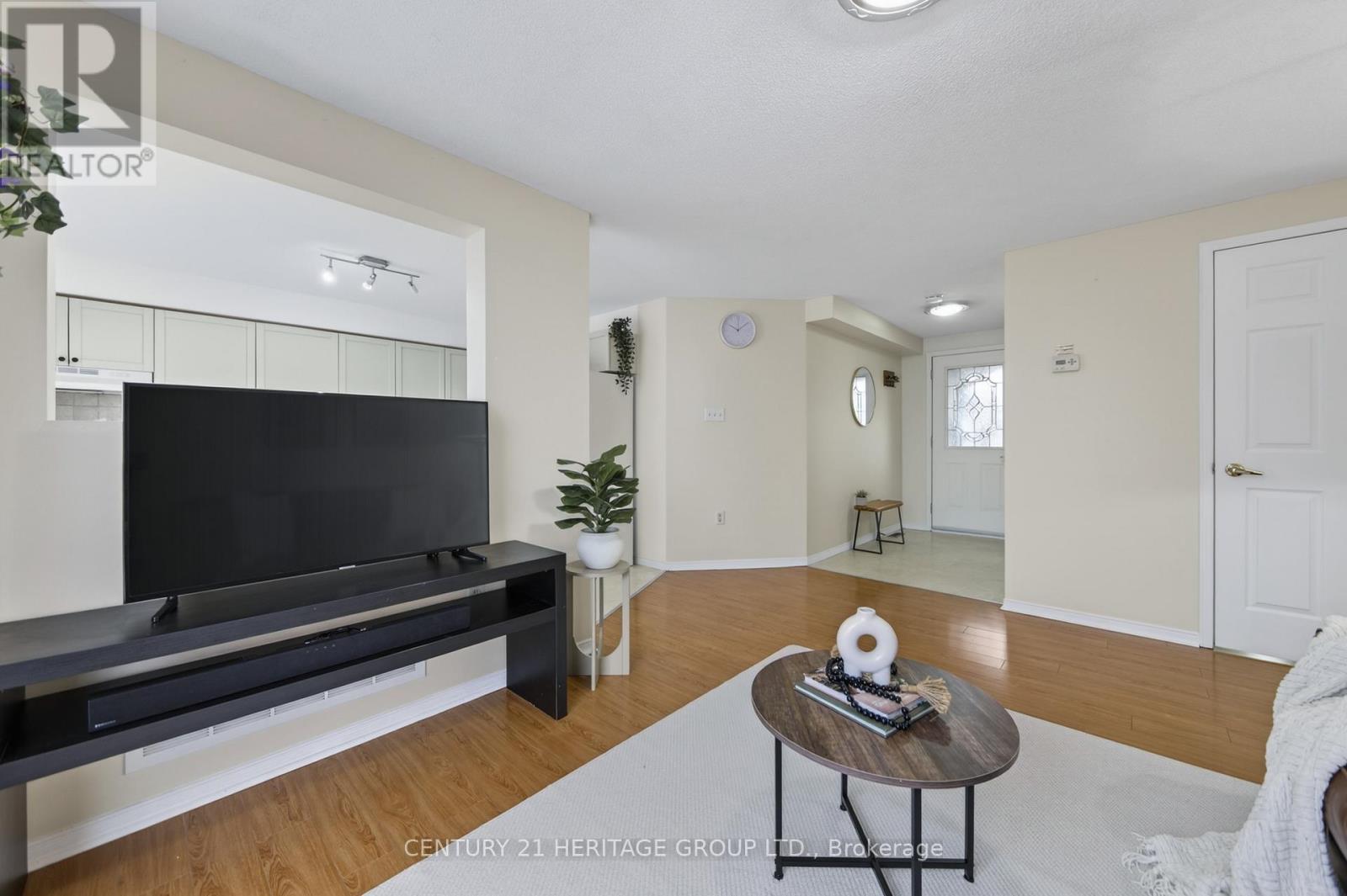 53 Dunsmore Lane, Barrie, Ontario L4M 6Z9 - Photo 13 - S13002774