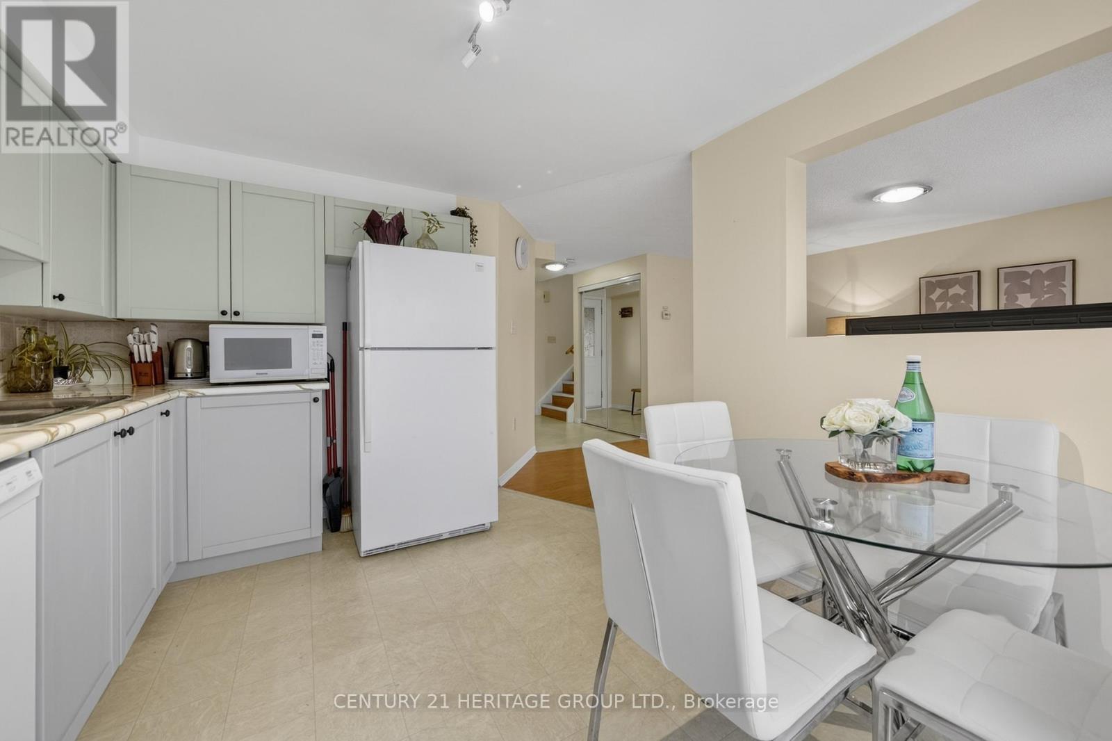 53 Dunsmore Lane, Barrie, Ontario L4M 6Z9 - Photo 17 - S13002774