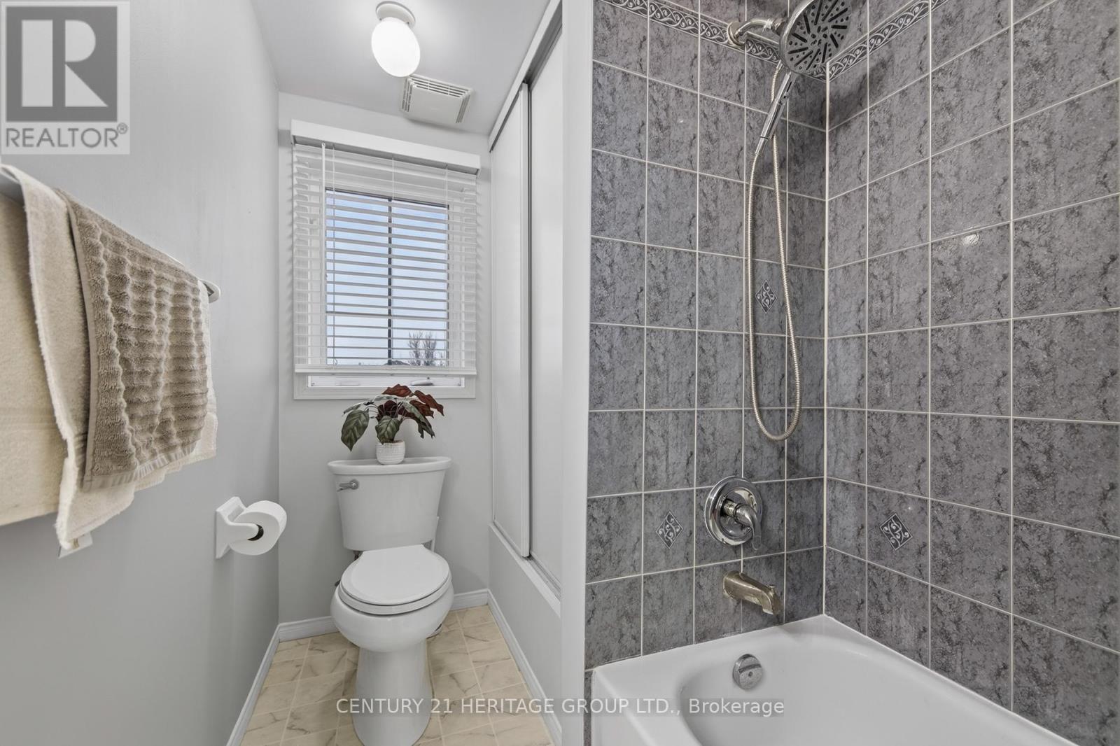 53 Dunsmore Lane, Barrie, Ontario L4M 6Z9 - Photo 21 - S13002774