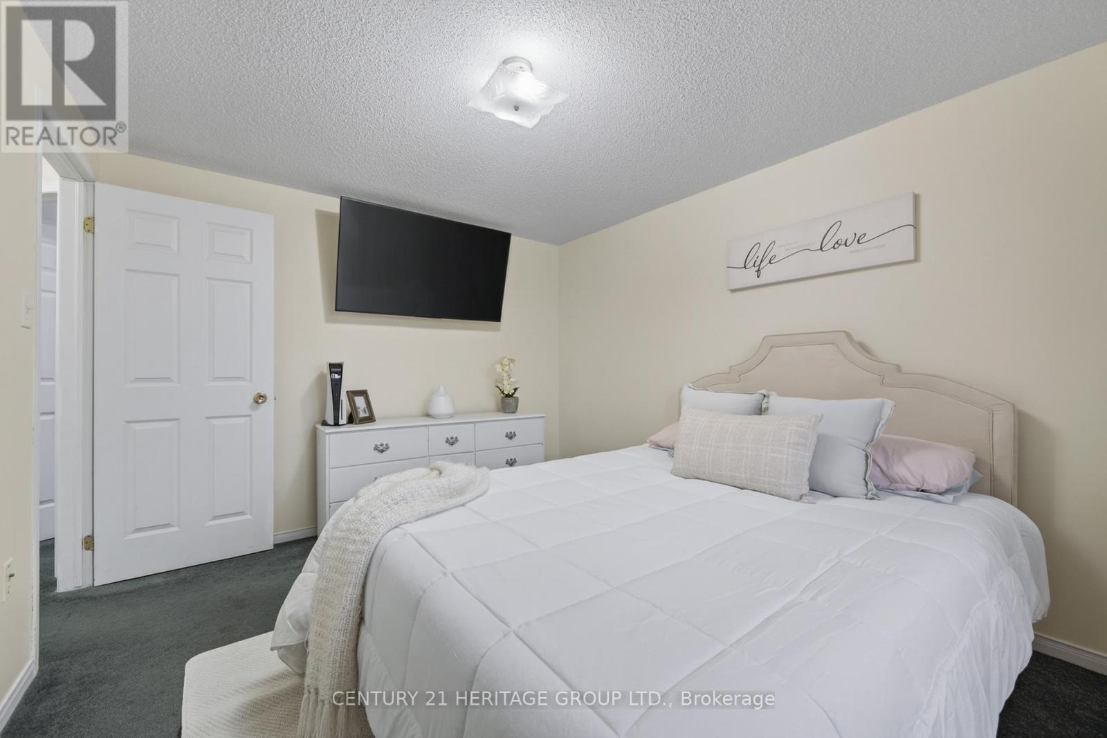 53 Dunsmore Lane, Barrie, Ontario L4M 6Z9 - Photo 24 - S13002774