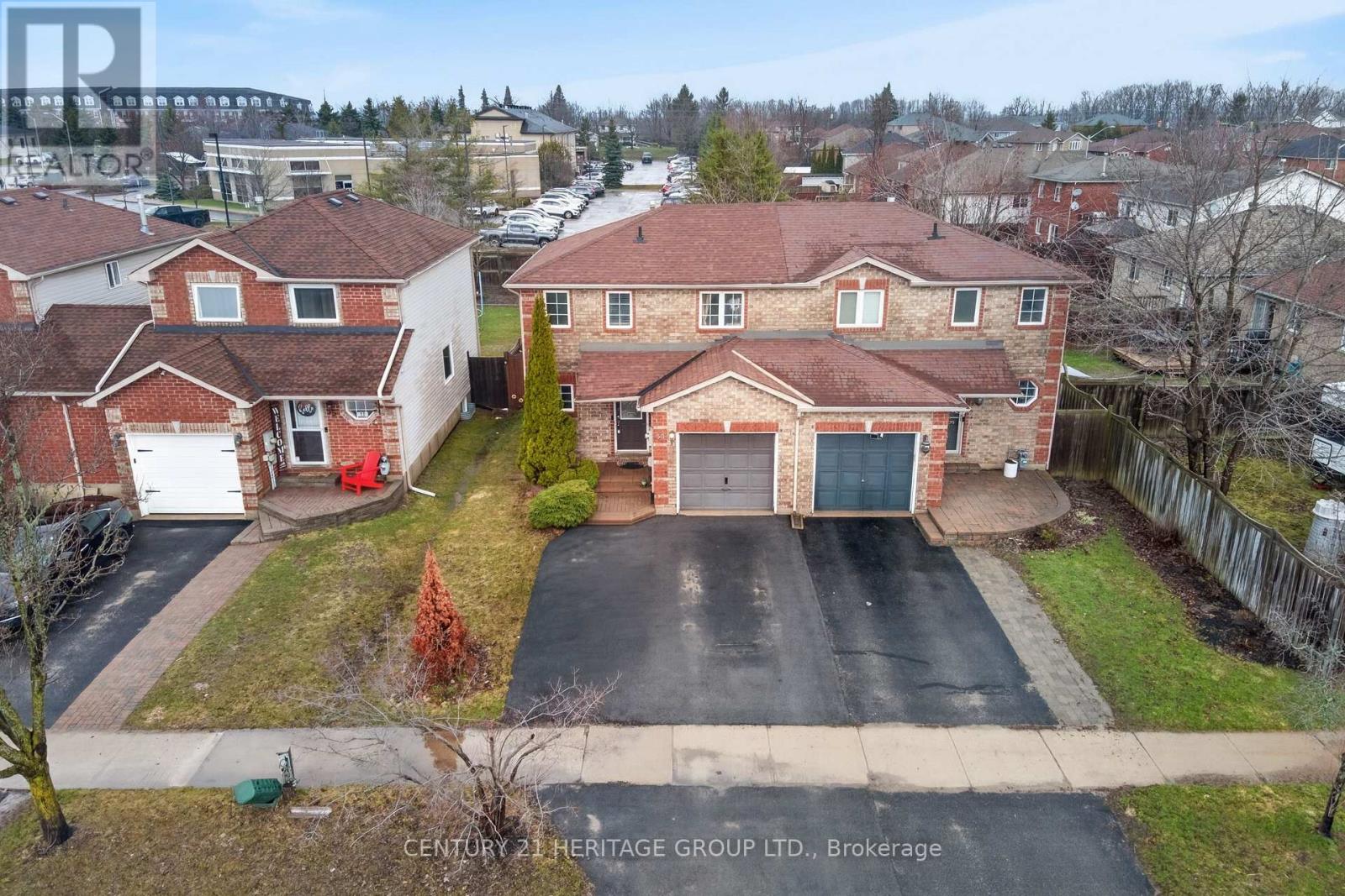 53 Dunsmore Lane, Barrie, Ontario L4M 6Z9 - Photo 3 - S13002774