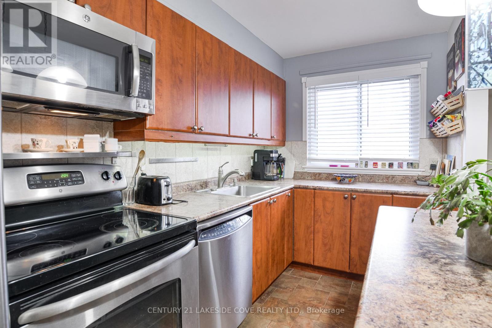 Unit 29 - 1 Paradise Boulevard, Ramara, Ontario L0K 1B0 - Photo 5 - S13002788