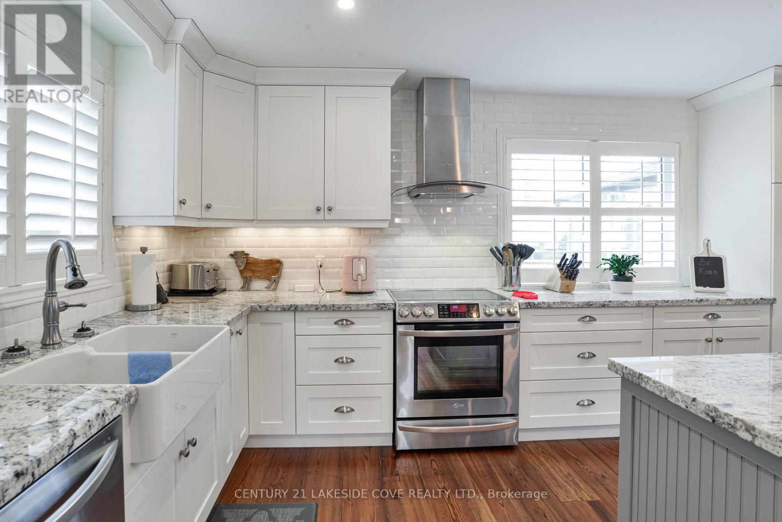 28 South Island Trail, Ramara, Ontario  L0K 1B0 - Photo 14 - S13002816