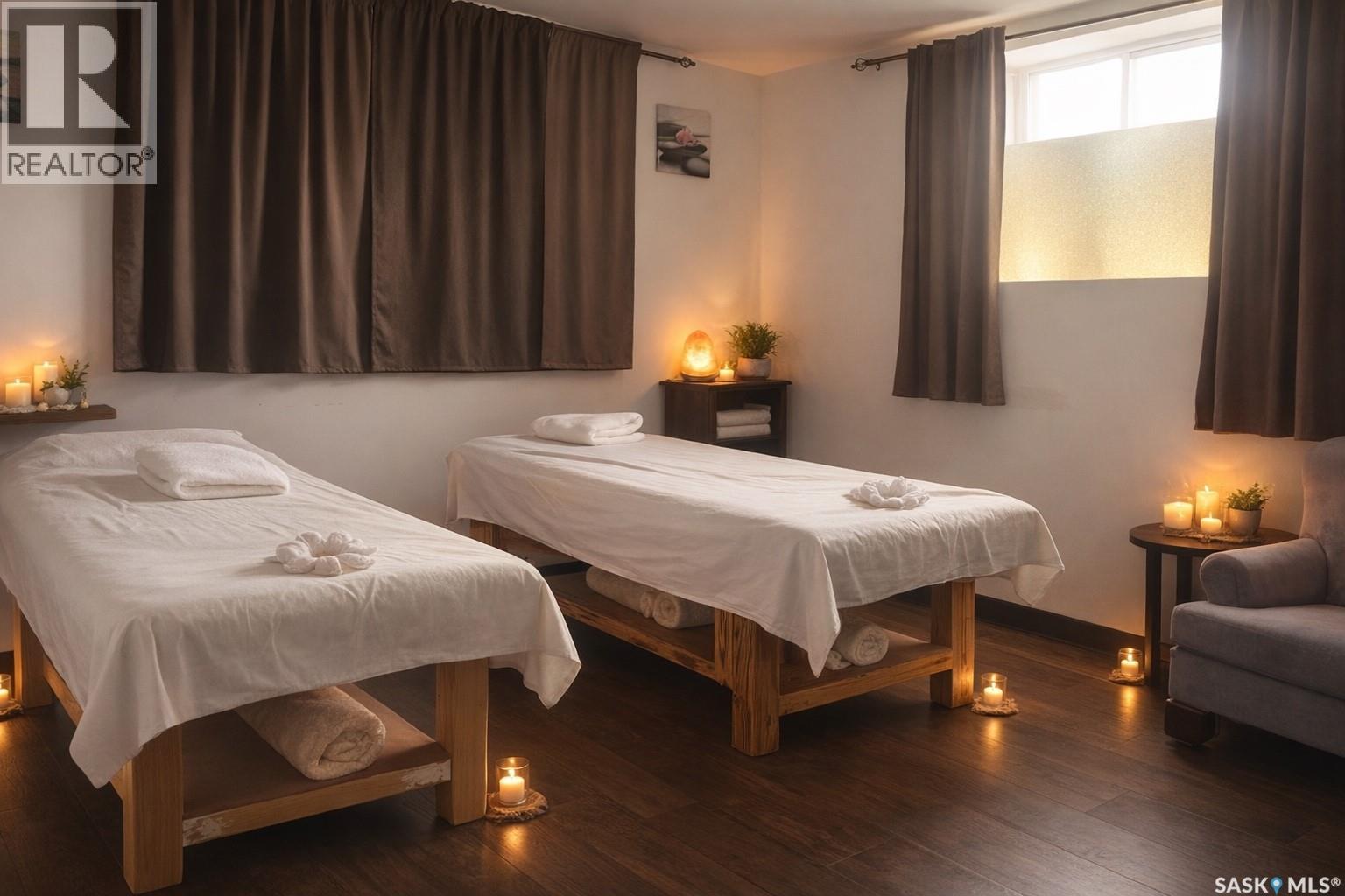 1229 Idylwyld Drive N, Saskatoon, Saskatchewan  S7L 1A3 - Photo 3 - SK031560