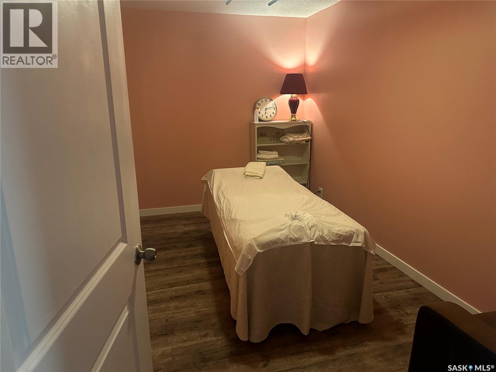 1229 Idylwyld Drive N, Saskatoon, Saskatchewan  S7L 1A3 - Photo 9 - SK031560