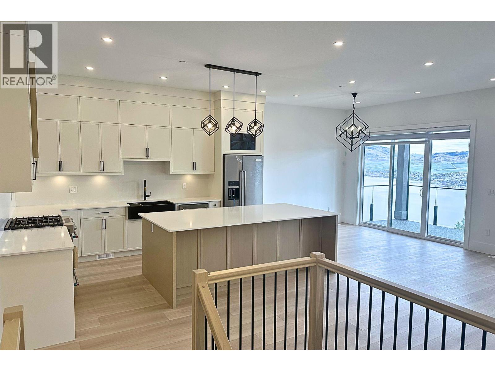 8916 Tavistock Road, Vernon, British Columbia  V1H 2L4 - Photo 6 - 10372407