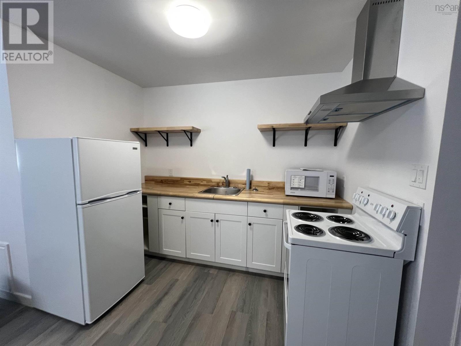 33 Inverness Street, Sydney, Nova Scotia  B1P 0E2 - Photo 17 - 202607486