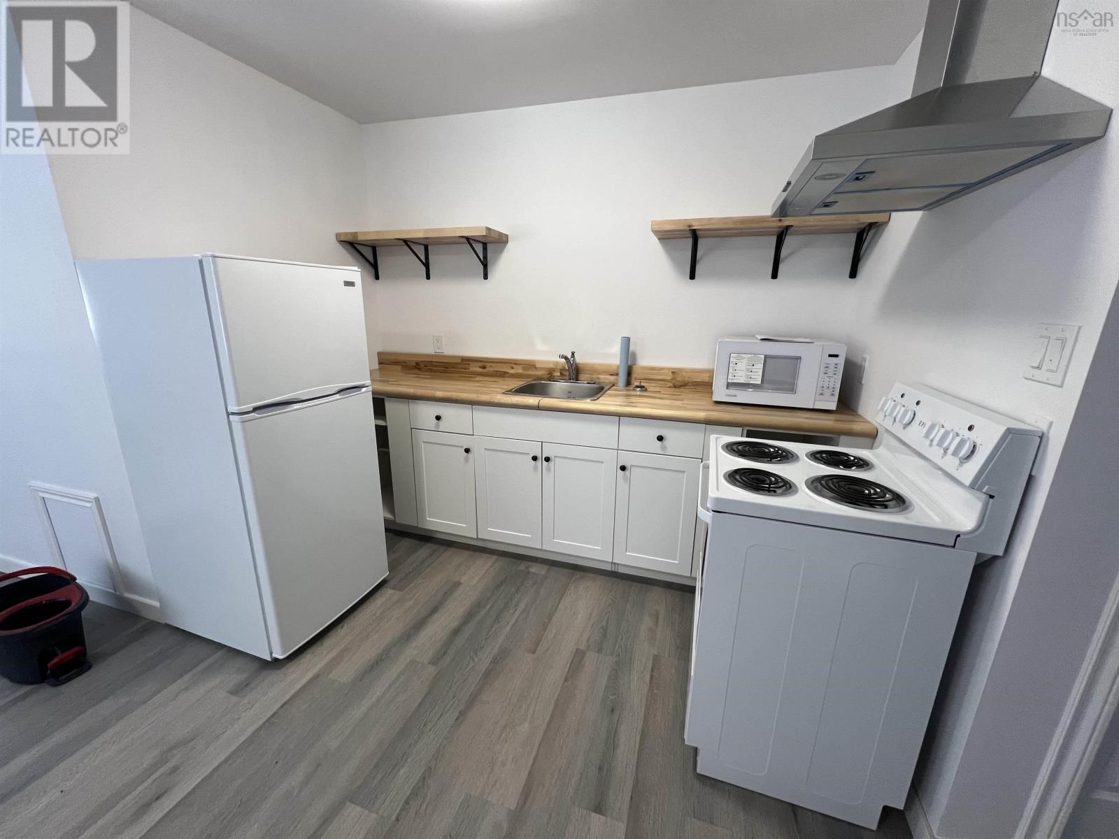 33 Inverness Street, Sydney, Nova Scotia  B1P 0E2 - Photo 18 - 202607486