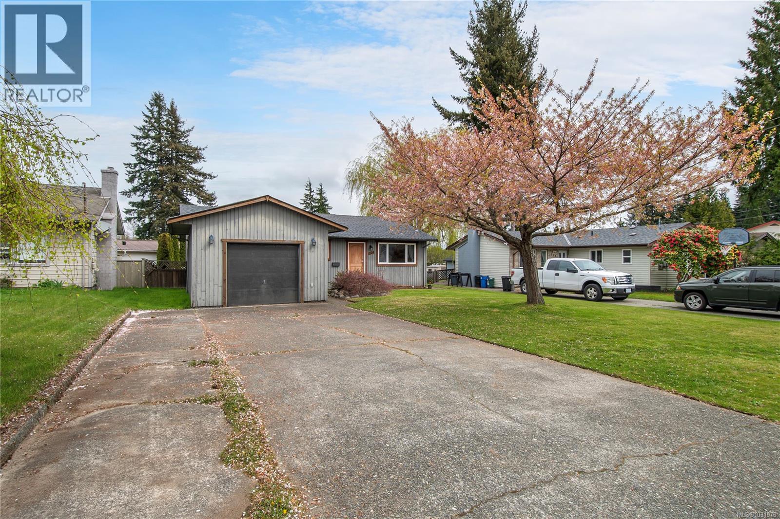 524 Grayson Rd, Campbell River, British Columbia  V9W 6K4 - Photo 2 - 1031978