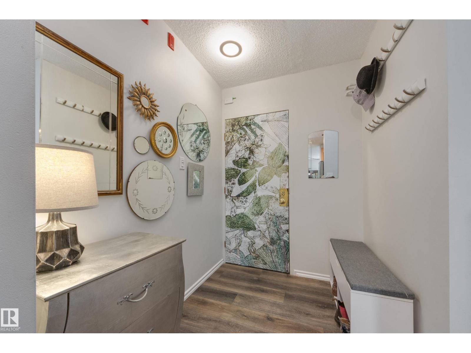 #1001 9909 110 St Nw, Edmonton, Alberta  T5K 2E5 - Photo 3 - E4482390