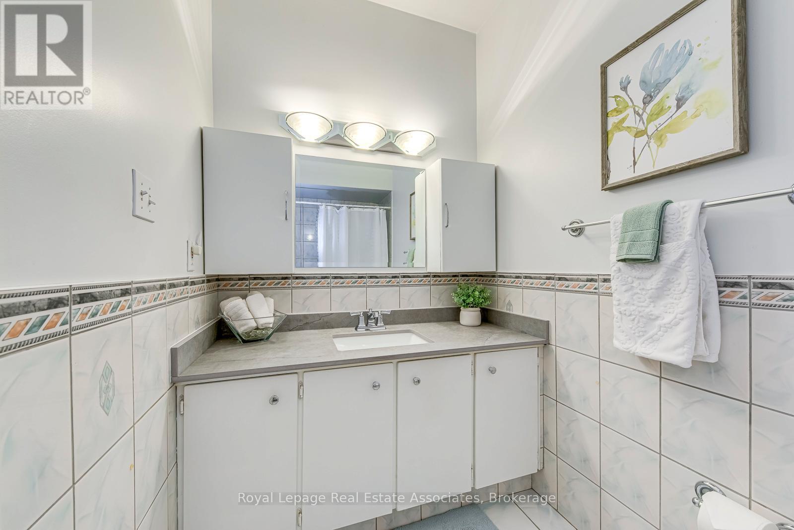 1192 Kos Boulevard, Mississauga, Ontario  L5J 4L7 - Photo 20 - W13002568