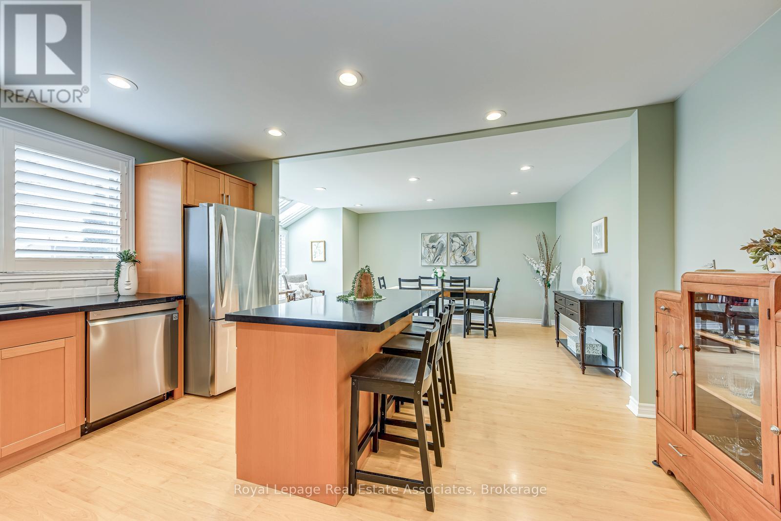 1192 Kos Boulevard, Mississauga, Ontario  L5J 4L7 - Photo 5 - W13002568