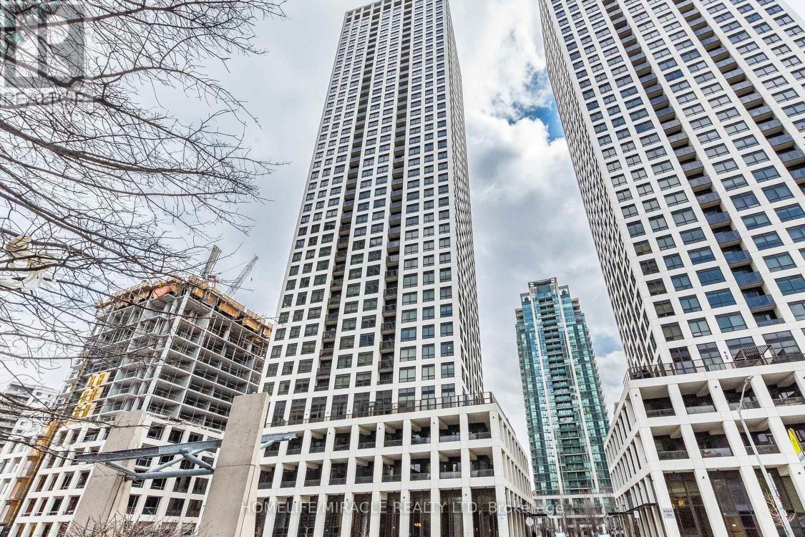 3802 - 30 Elm Street, Mississauga, Ontario L5B 0N6 - Photo 1 - W13002586